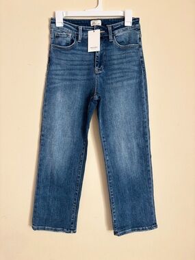 The Fine Print c Short Story Mid Wash Straight Leg Jeans